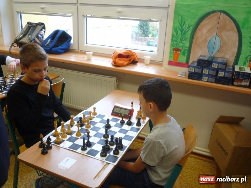 Zdjęcie w galerii na portalu naszraciborz.pl: Szachowy turniej w Czechach z udziałem uczniów szkoły podstawowej z Tworkowa wiadomości z regionu