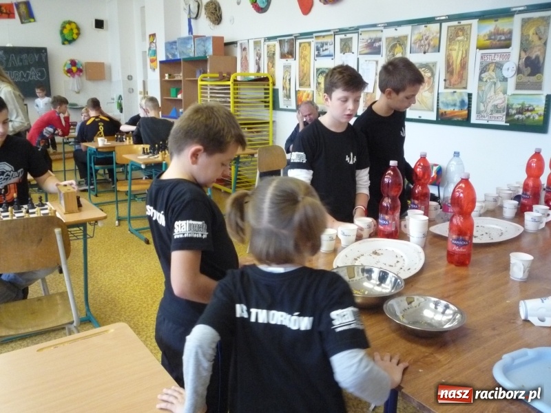 Zdjęcie w galerii na portalu naszraciborz.pl: Szachowy turniej w Czechach z udziałem uczniów szkoły podstawowej z Tworkowa wiadomości z regionu