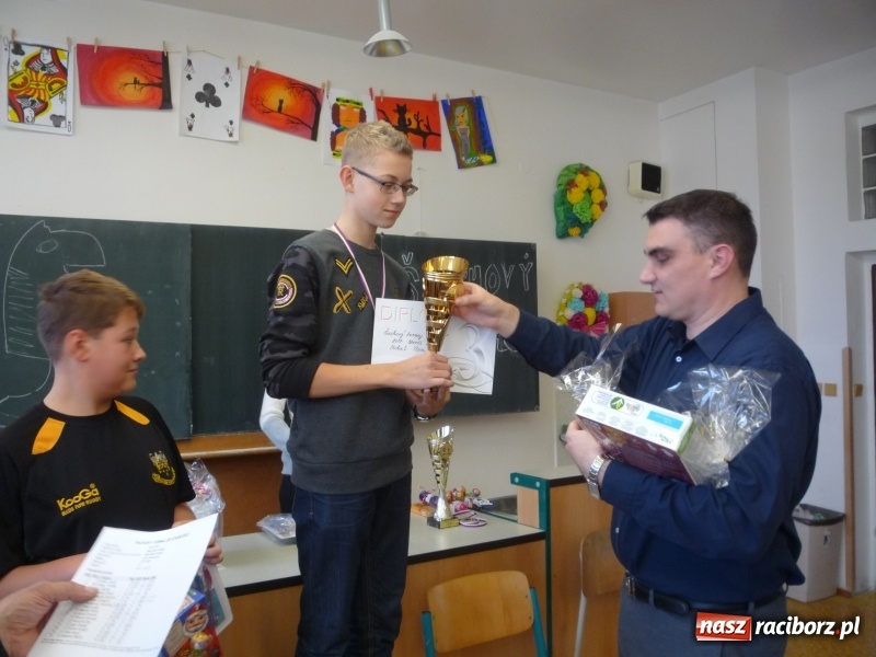 Zdjęcie w galerii na portalu naszraciborz.pl: Szachowy turniej w Czechach z udziałem uczniów szkoły podstawowej z Tworkowa wiadomości z regionu