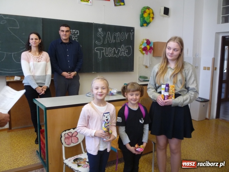 Zdjęcie w galerii na portalu naszraciborz.pl: Szachowy turniej w Czechach z udziałem uczniów szkoły podstawowej z Tworkowa wiadomości z regionu