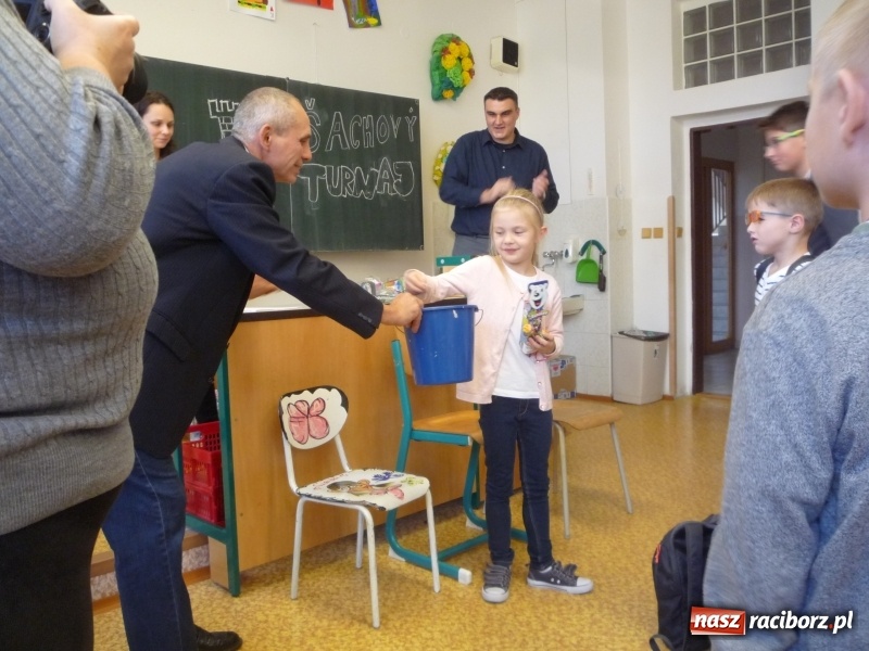 Zdjęcie w galerii na portalu naszraciborz.pl: Szachowy turniej w Czechach z udziałem uczniów szkoły podstawowej z Tworkowa wiadomości z regionu