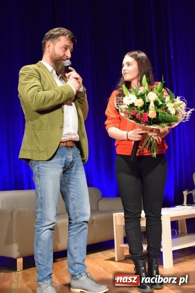 Zdjęcie w galerii na portalu naszraciborz.pl: Oczarowała jury Mam Talent. W niedzielę zaśpiewała w Kuźni Raciborskiej  wiadomości z regionu