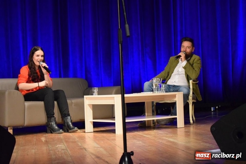 Zdjęcie w galerii na portalu naszraciborz.pl: Oczarowała jury Mam Talent. W niedzielę zaśpiewała w Kuźni Raciborskiej  wiadomości z regionu