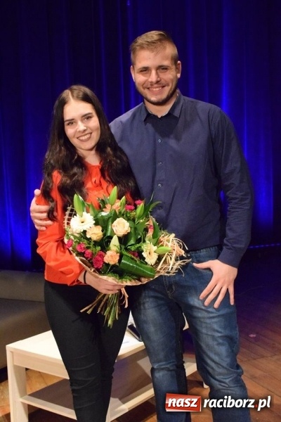 Zdjęcie w galerii na portalu naszraciborz.pl: Oczarowała jury Mam Talent. W niedzielę zaśpiewała w Kuźni Raciborskiej  wiadomości z regionu