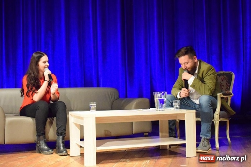 Zdjęcie w galerii na portalu naszraciborz.pl: Oczarowała jury Mam Talent. W niedzielę zaśpiewała w Kuźni Raciborskiej  wiadomości z regionu