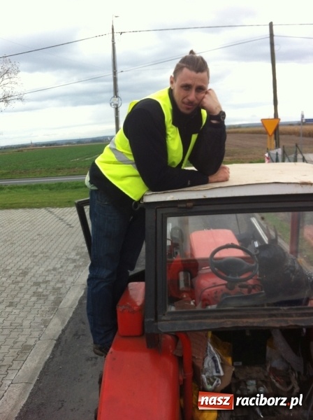 Zdjęcie w galerii na portalu naszraciborz.pl: ZŁOMIADA 2017. Zebrano 5300 złotych na leczenie Mateuszka Giedy  wiadomości z regionu