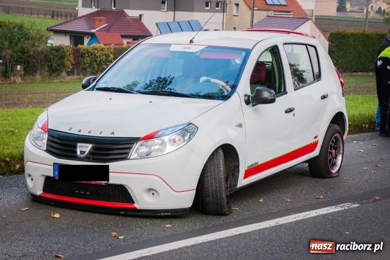 Zdjęcie w galerii na portalu naszraciborz.pl: Zderzenie dacii sandero i opla astry na Opawskiej wiadomości z regionu