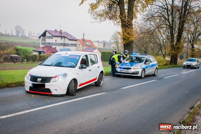 Zdjęcie w galerii na portalu naszraciborz.pl: Zderzenie dacii sandero i opla astry na Opawskiej wiadomości z regionu