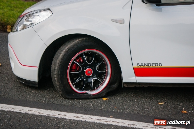 Zdjęcie w galerii na portalu naszraciborz.pl: Zderzenie dacii sandero i opla astry na Opawskiej wiadomości z regionu