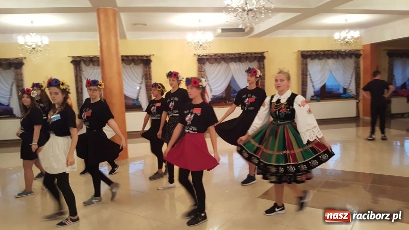 Zdjęcie w galerii na portalu naszraciborz.pl: Taniec bez granic - kolejny projekt transgraniczny SP 1  wiadomości z regionu
