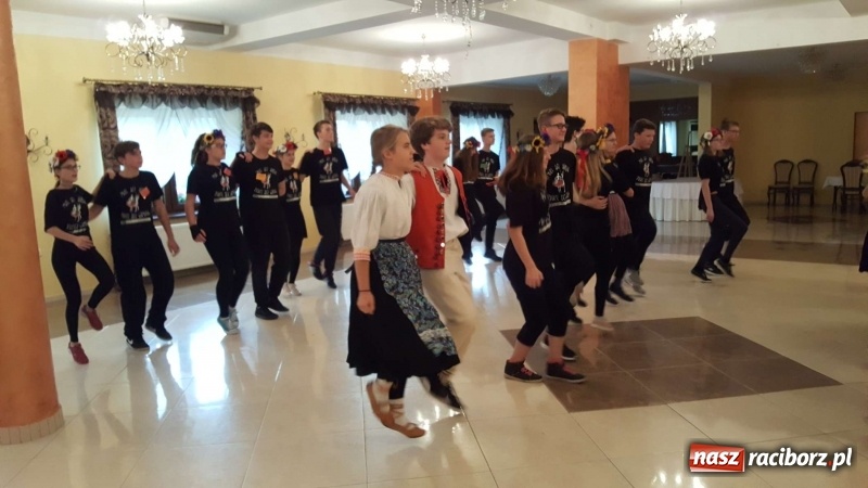 Zdjęcie w galerii na portalu naszraciborz.pl: Taniec bez granic - kolejny projekt transgraniczny SP 1  wiadomości z regionu