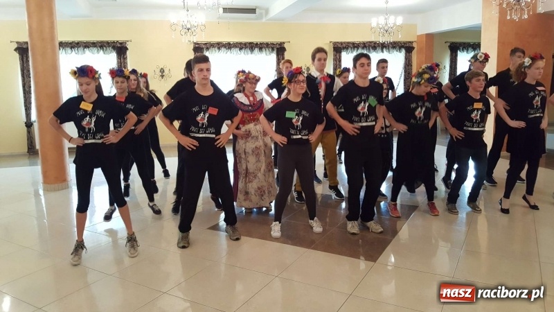Zdjęcie w galerii na portalu naszraciborz.pl: Taniec bez granic - kolejny projekt transgraniczny SP 1  wiadomości z regionu