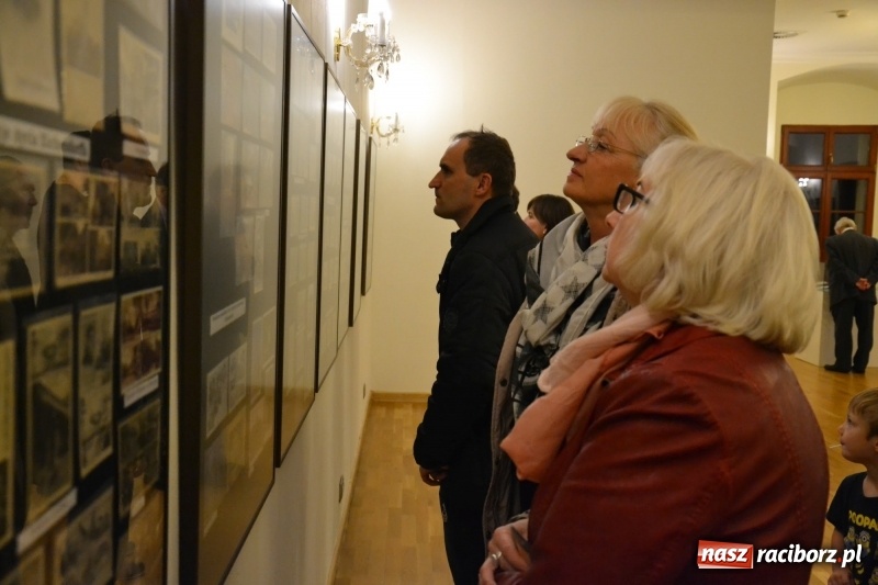 Zdjęcie w galerii na portalu naszraciborz.pl: Życie i twórczość Josepha von Eichendorffa na karcie pocztowej - wernisaż wystawy na zamku wiadomości z regionu