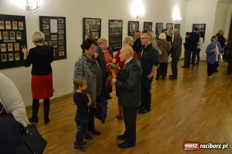 Zdjęcie w galerii na portalu naszraciborz.pl: Życie i twórczość Josepha von Eichendorffa na karcie pocztowej - wernisaż wystawy na zamku wiadomości z regionu