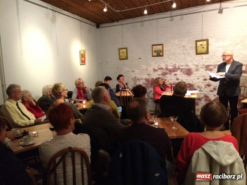 Zdjęcie w galerii na portalu naszraciborz.pl: Pięć lat od debiutu, czyli poezja za szafą  wiadomości z regionu