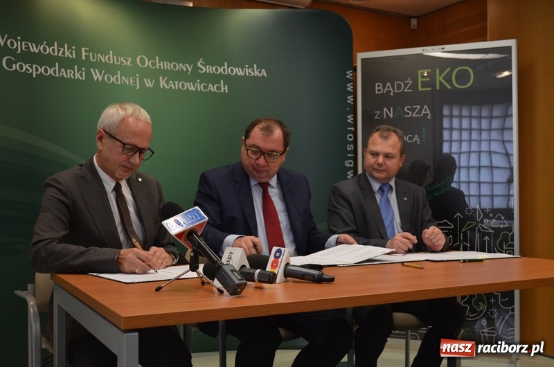 Zdjęcie w galerii na portalu naszraciborz.pl: Umowa z bankami podpisana wiadomości z regionu