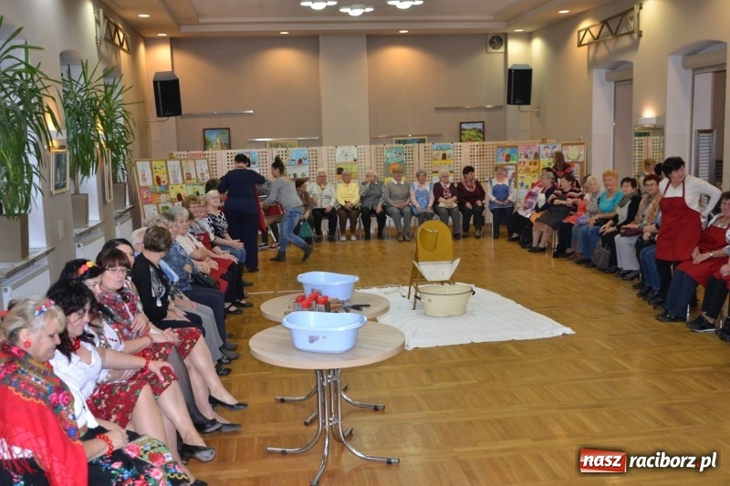 Zdjęcie w galerii na portalu naszraciborz.pl: Kapusta jest dobra na wszystko. Kiszynie kapusty w Tworkowie wiadomości z regionu