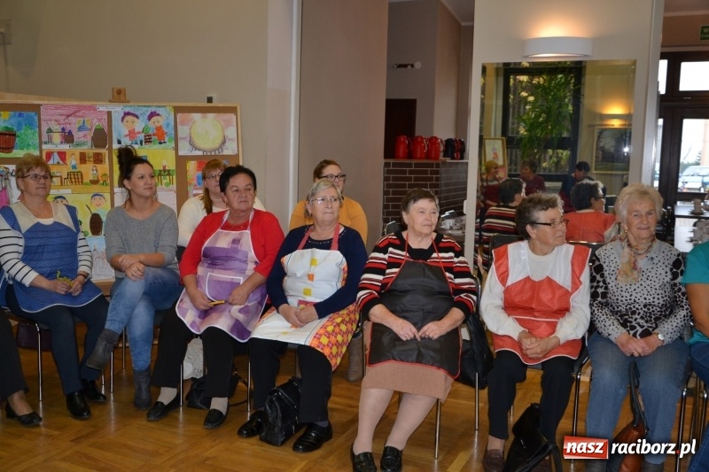 Zdjęcie w galerii na portalu naszraciborz.pl: Kapusta jest dobra na wszystko. Kiszynie kapusty w Tworkowie wiadomości z regionu