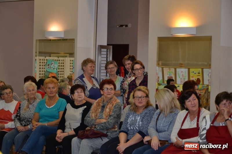 Zdjęcie w galerii na portalu naszraciborz.pl: Kapusta jest dobra na wszystko. Kiszynie kapusty w Tworkowie wiadomości z regionu