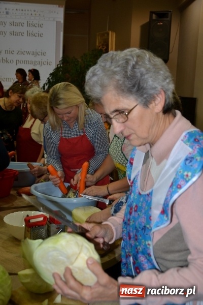 Zdjęcie w galerii na portalu naszraciborz.pl: Kapusta jest dobra na wszystko. Kiszynie kapusty w Tworkowie wiadomości z regionu
