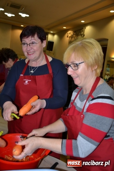 Zdjęcie w galerii na portalu naszraciborz.pl: Kapusta jest dobra na wszystko. Kiszynie kapusty w Tworkowie wiadomości z regionu