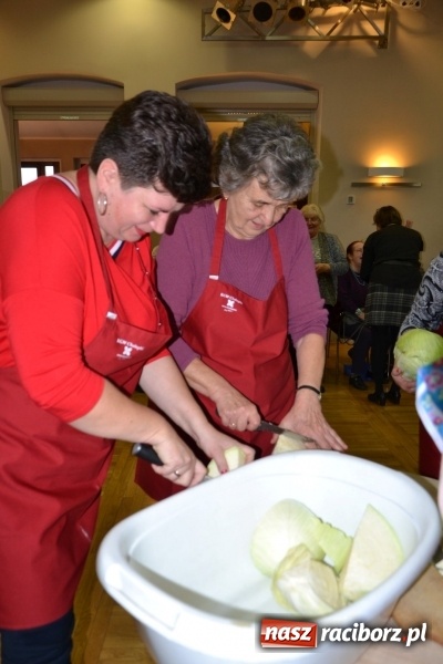Zdjęcie w galerii na portalu naszraciborz.pl: Kapusta jest dobra na wszystko. Kiszynie kapusty w Tworkowie wiadomości z regionu