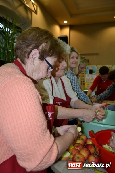 Zdjęcie w galerii na portalu naszraciborz.pl: Kapusta jest dobra na wszystko. Kiszynie kapusty w Tworkowie wiadomości z regionu