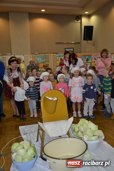 Zdjęcie w galerii na portalu naszraciborz.pl: Kapusta jest dobra na wszystko. Kiszynie kapusty w Tworkowie wiadomości z regionu