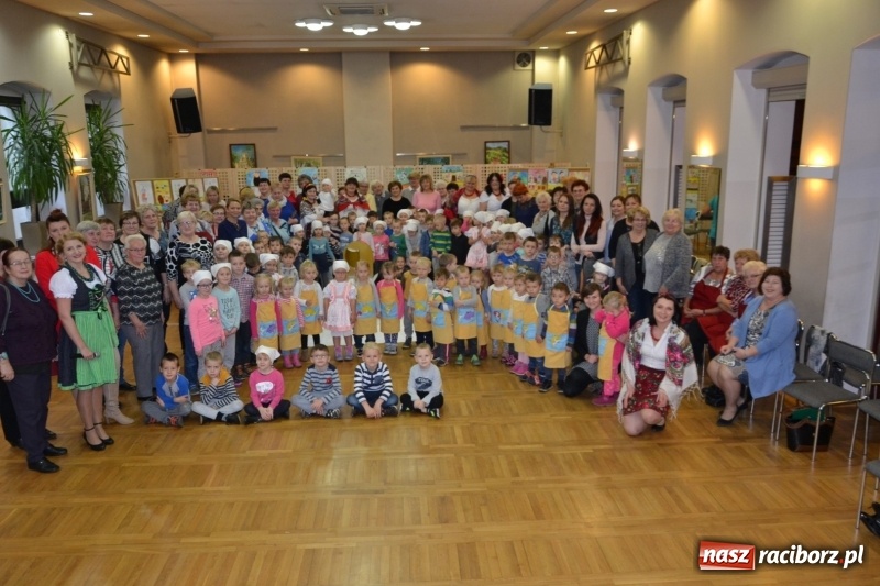 Zdjęcie w galerii na portalu naszraciborz.pl: Kapusta jest dobra na wszystko. Kiszynie kapusty w Tworkowie wiadomości z regionu