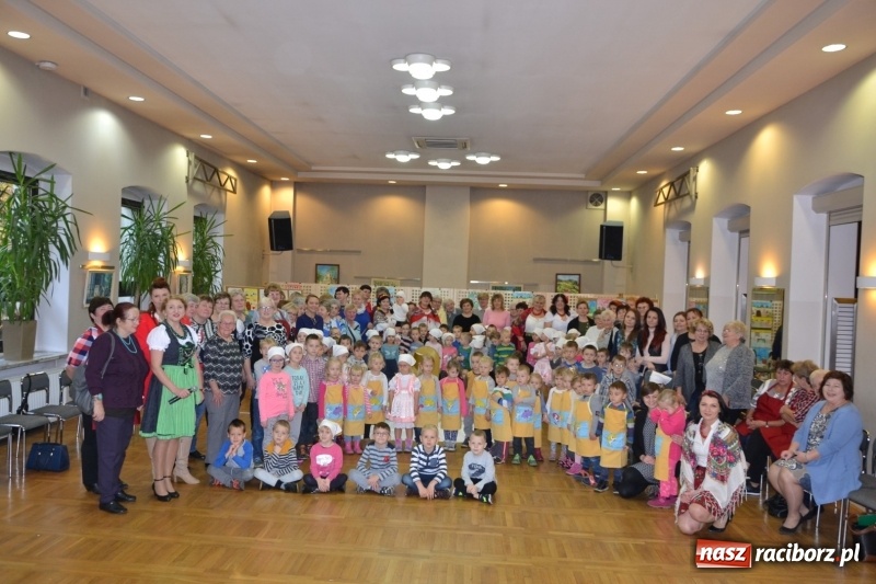 Zdjęcie w galerii na portalu naszraciborz.pl: Kapusta jest dobra na wszystko. Kiszynie kapusty w Tworkowie wiadomości z regionu