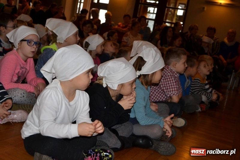 Zdjęcie w galerii na portalu naszraciborz.pl: Kapusta jest dobra na wszystko. Kiszynie kapusty w Tworkowie wiadomości z regionu