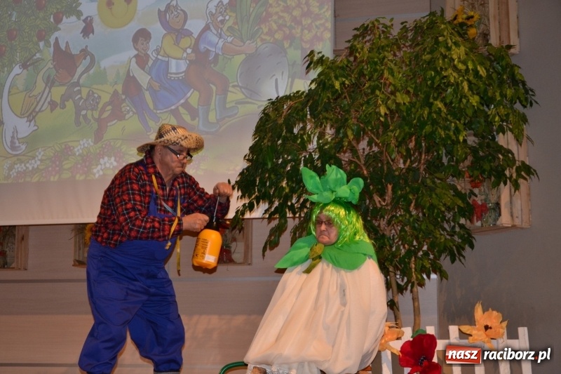 Zdjęcie w galerii na portalu naszraciborz.pl: Kapusta jest dobra na wszystko. Kiszynie kapusty w Tworkowie wiadomości z regionu