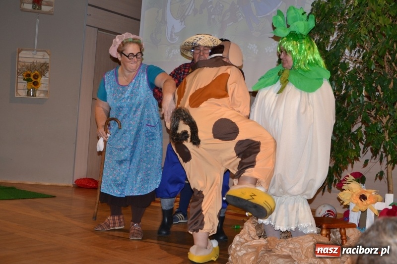 Zdjęcie w galerii na portalu naszraciborz.pl: Kapusta jest dobra na wszystko. Kiszynie kapusty w Tworkowie wiadomości z regionu