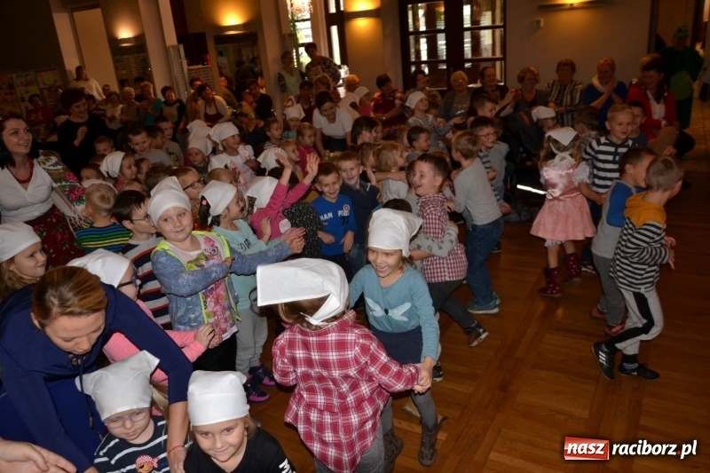 Zdjęcie w galerii na portalu naszraciborz.pl: Kapusta jest dobra na wszystko. Kiszynie kapusty w Tworkowie wiadomości z regionu