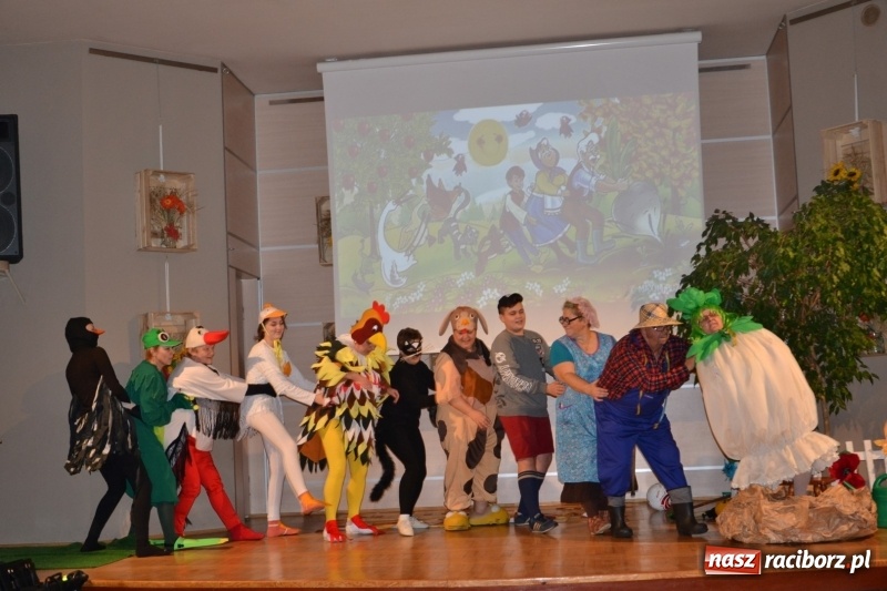 Zdjęcie w galerii na portalu naszraciborz.pl: Kapusta jest dobra na wszystko. Kiszynie kapusty w Tworkowie wiadomości z regionu