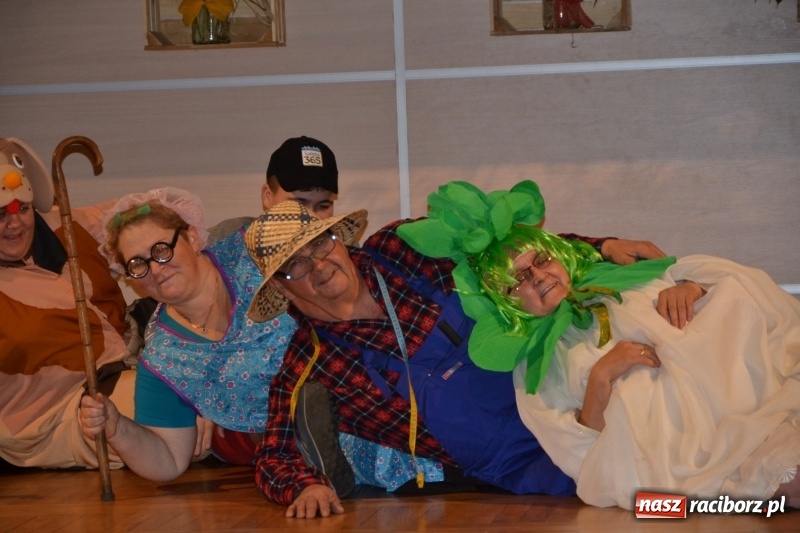 Zdjęcie w galerii na portalu naszraciborz.pl: Kapusta jest dobra na wszystko. Kiszynie kapusty w Tworkowie wiadomości z regionu