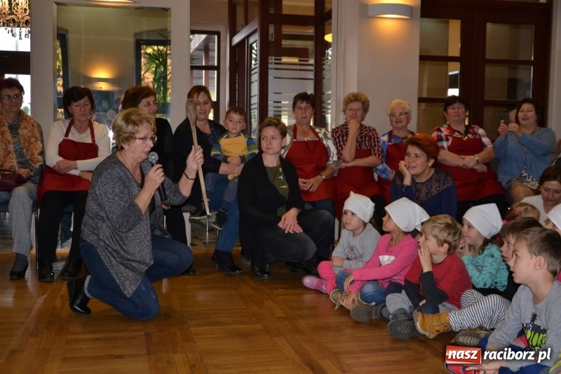 Zdjęcie w galerii na portalu naszraciborz.pl: Kapusta jest dobra na wszystko. Kiszynie kapusty w Tworkowie wiadomości z regionu
