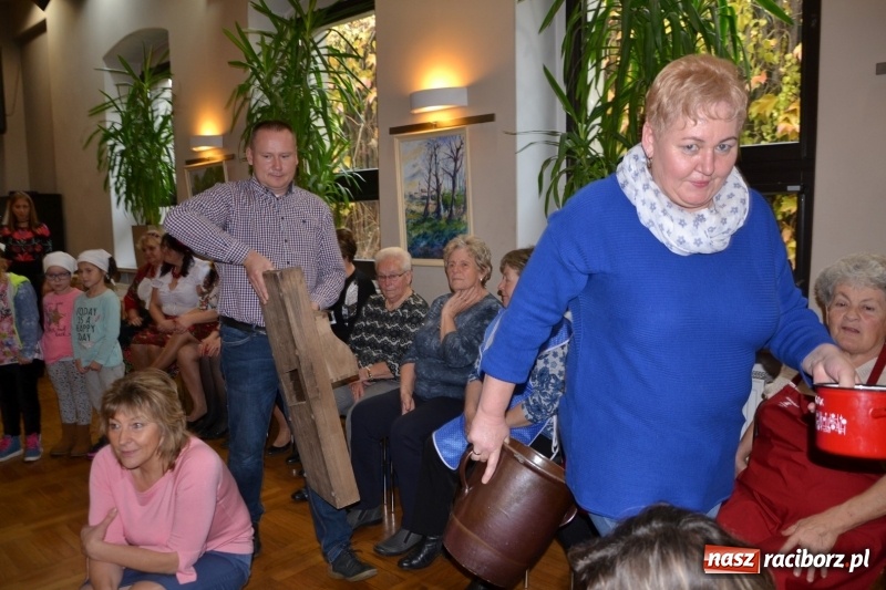 Zdjęcie w galerii na portalu naszraciborz.pl: Kapusta jest dobra na wszystko. Kiszynie kapusty w Tworkowie wiadomości z regionu