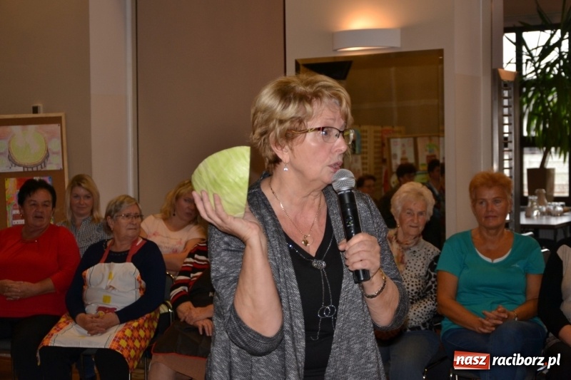 Zdjęcie w galerii na portalu naszraciborz.pl: Kapusta jest dobra na wszystko. Kiszynie kapusty w Tworkowie wiadomości z regionu