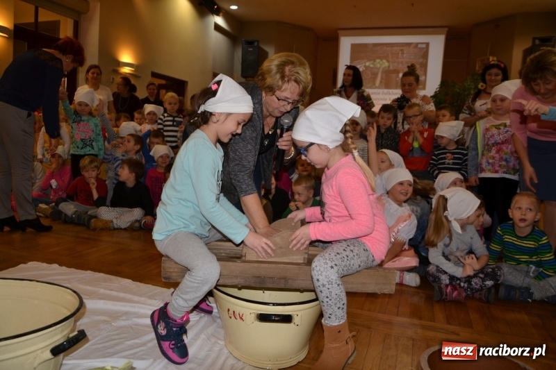Zdjęcie w galerii na portalu naszraciborz.pl: Kapusta jest dobra na wszystko. Kiszynie kapusty w Tworkowie wiadomości z regionu
