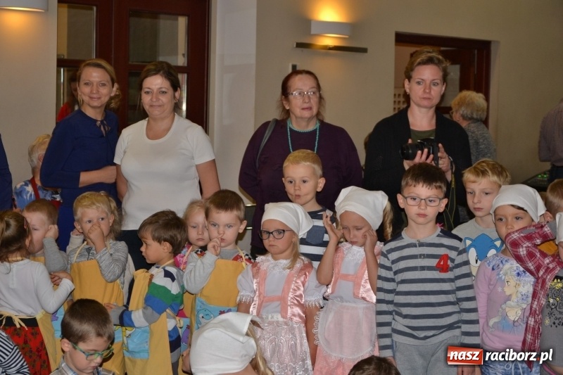 Zdjęcie w galerii na portalu naszraciborz.pl: Kapusta jest dobra na wszystko. Kiszynie kapusty w Tworkowie wiadomości z regionu