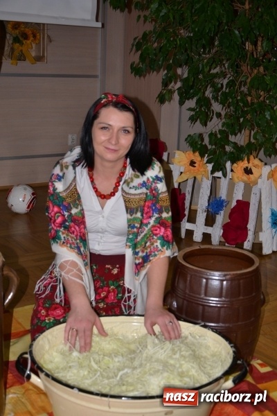 Zdjęcie w galerii na portalu naszraciborz.pl: Kapusta jest dobra na wszystko. Kiszynie kapusty w Tworkowie wiadomości z regionu