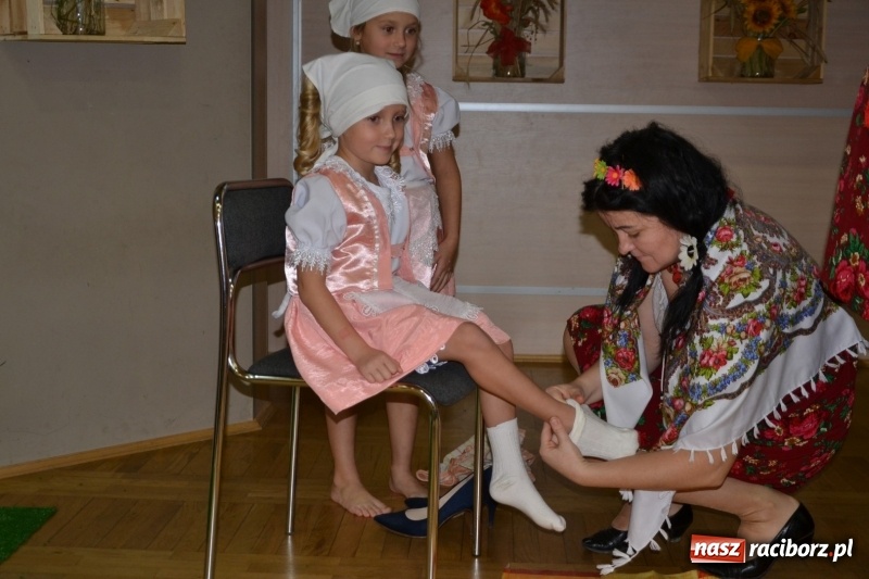 Zdjęcie w galerii na portalu naszraciborz.pl: Kapusta jest dobra na wszystko. Kiszynie kapusty w Tworkowie wiadomości z regionu