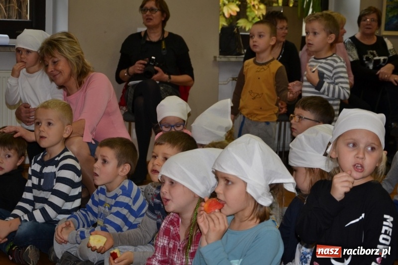 Zdjęcie w galerii na portalu naszraciborz.pl: Kapusta jest dobra na wszystko. Kiszynie kapusty w Tworkowie wiadomości z regionu