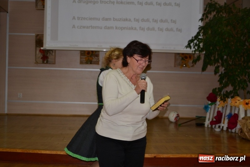 Zdjęcie w galerii na portalu naszraciborz.pl: Kapusta jest dobra na wszystko. Kiszynie kapusty w Tworkowie wiadomości z regionu