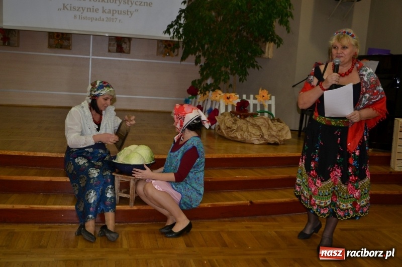 Zdjęcie w galerii na portalu naszraciborz.pl: Kapusta jest dobra na wszystko. Kiszynie kapusty w Tworkowie wiadomości z regionu