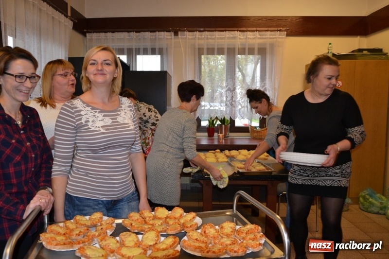 Zdjęcie w galerii na portalu naszraciborz.pl: Kapusta jest dobra na wszystko. Kiszynie kapusty w Tworkowie wiadomości z regionu