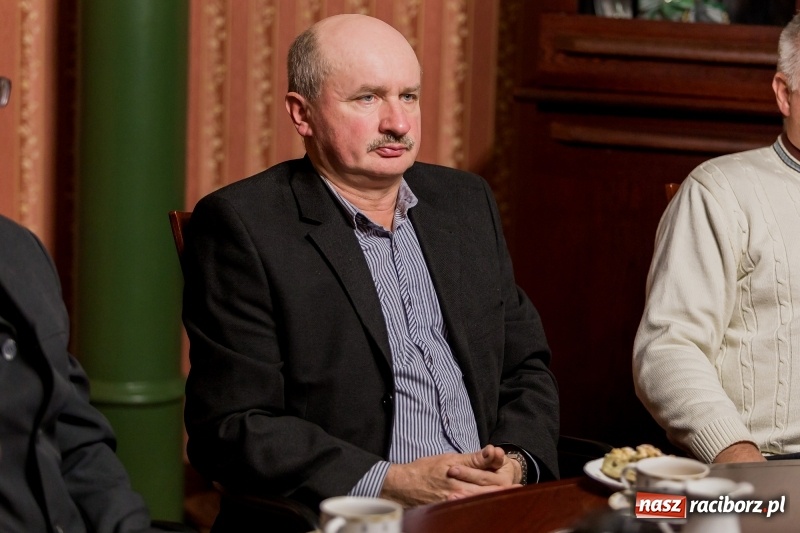 Zdjęcie w galerii na portalu naszraciborz.pl: W Magistracie uhonorowano zasłużonych dawców krwi. Rekordzista oddał 54 litry!  wiadomości z regionu