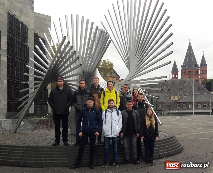 Zdjęcie w galerii na portalu naszraciborz.pl: Z Raciborza do Moguncji. Uczniowie Mechanika zdobywają cenne doświadczenie  wiadomości z regionu