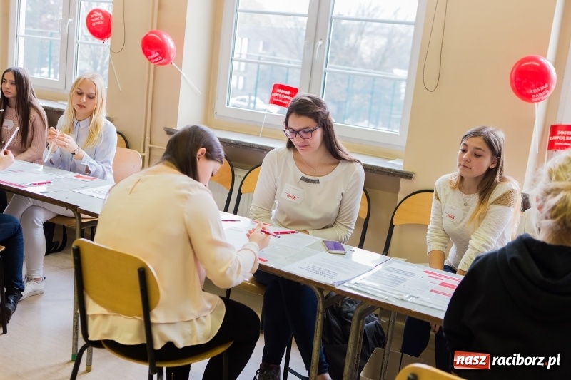 Zdjęcie w galerii na portalu naszraciborz.pl: Akcja rejestracji dawców szpiku w II LO wiadomości z regionu